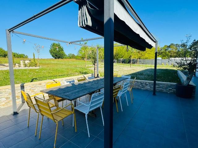Maison moderne de 6 chambres 232m² Villefranche de Lonchat