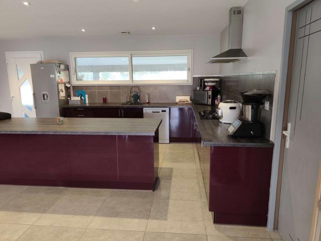 Rare sur le secteur ! Maison DPE A – 144 m², 4 ch, terrain 2700 m²