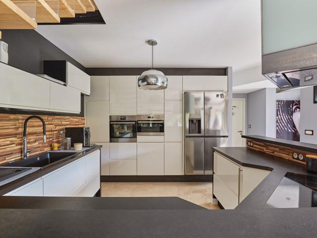 Maison moderne Rognes 6 pièces 170 m2