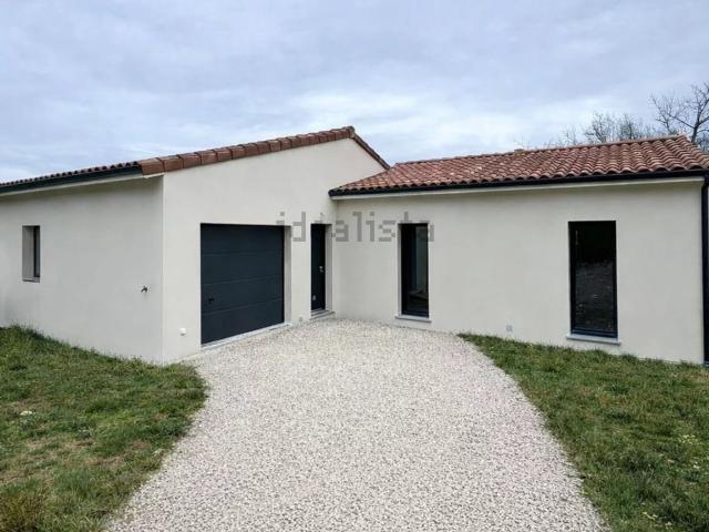 Maison, Moirax