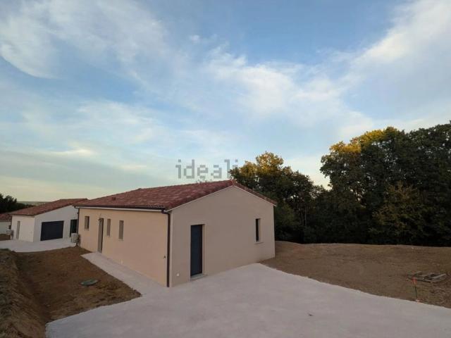 Maison, Moirax