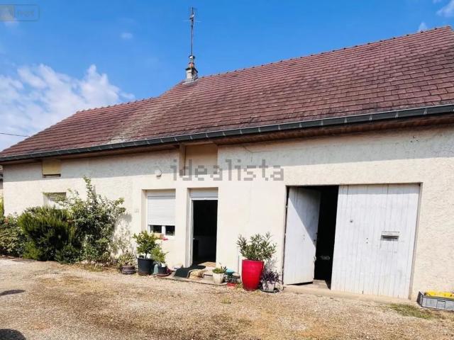 Maison, Molay