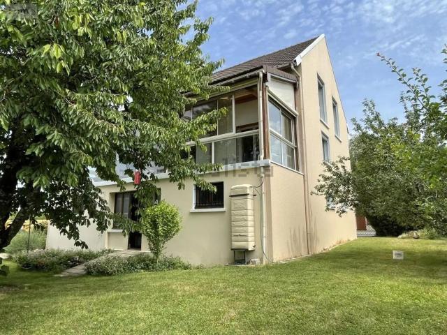 Maison, Moncetz Longevas