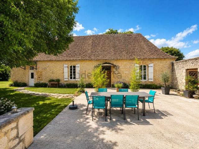 Maison, Monmarvès