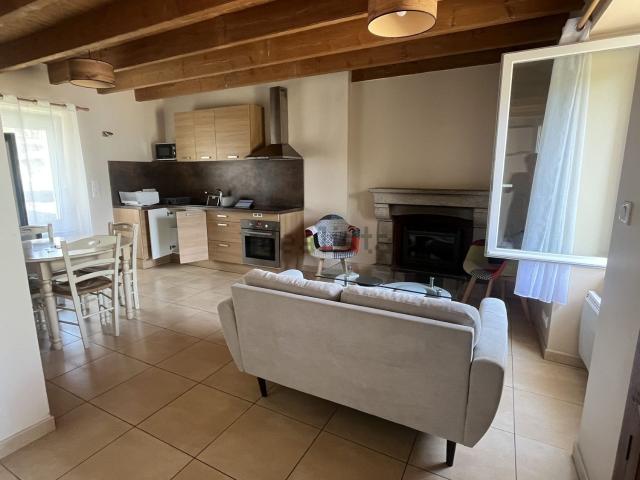 Maison, Monnières