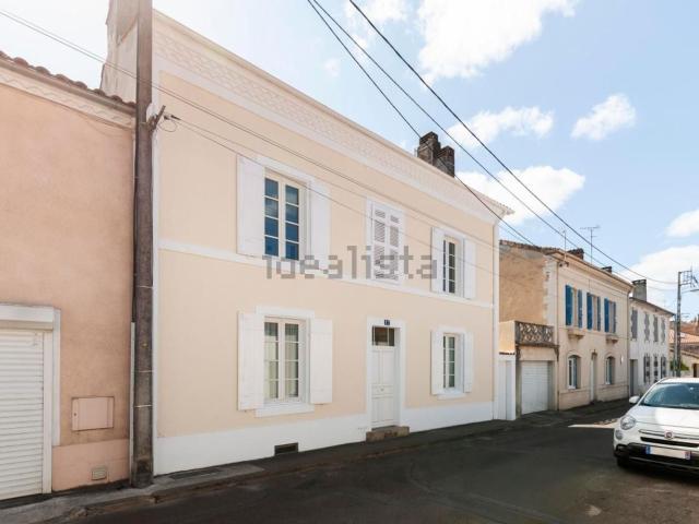 Maison, Mont de Marsan
