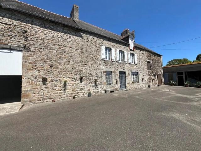 Maison, Mont Dol