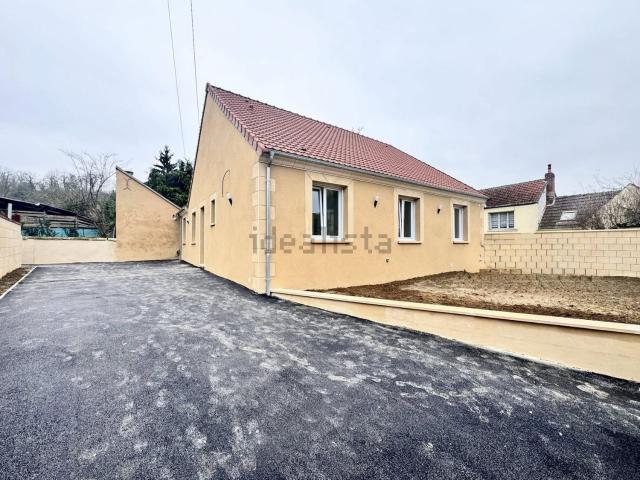Maison, Mont Notre Dame