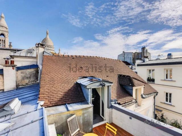 Maison, Montmartre, Paris