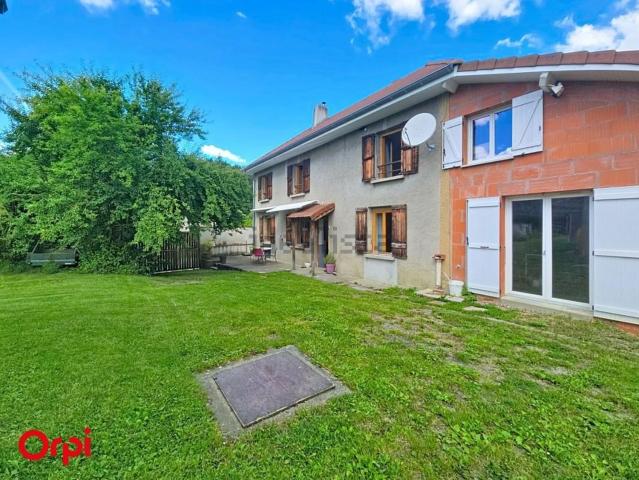 Maison, Montagnieu