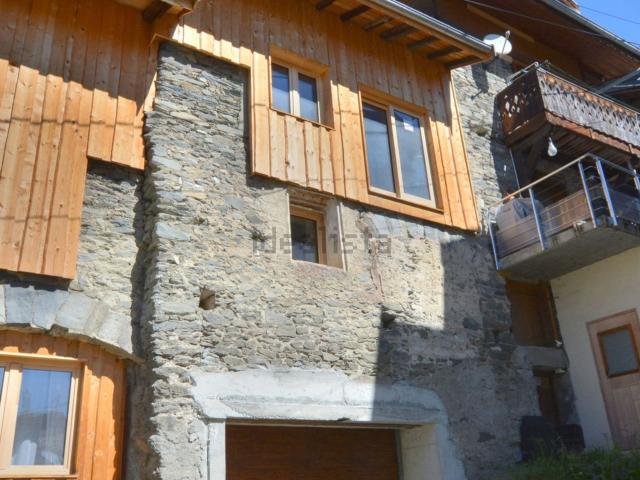Maison, Montagny