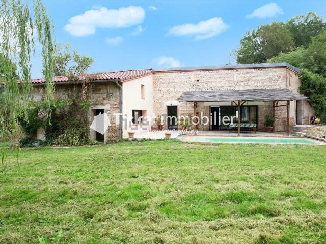 Maison, Montaigut sur Save