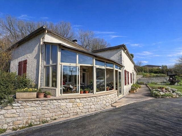 Maison, Montaigu de Quercy