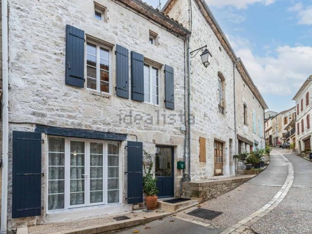 Maison, Montaigu de Quercy