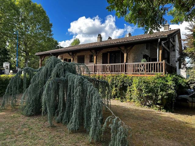 Maison, Montaigu de Quercy
