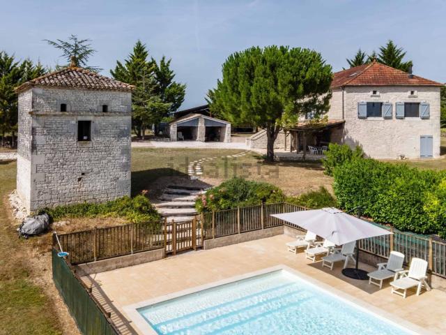 Maison, Montaigu de Quercy