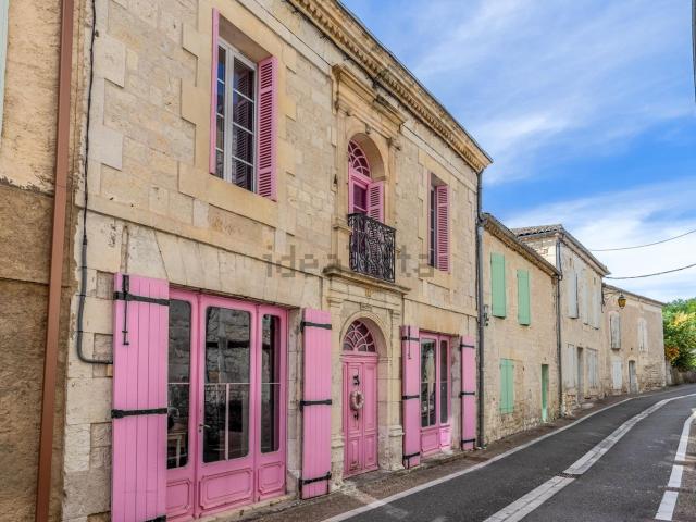Maison, Montaigu de Quercy