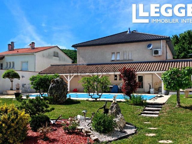 Maison, Montaigu de Quercy