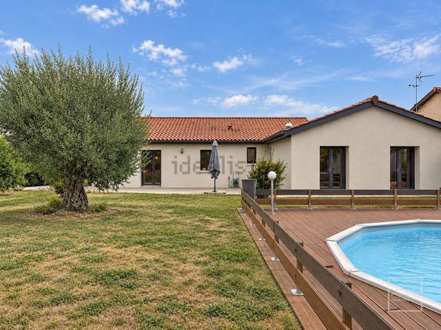 Maison, Montanay
