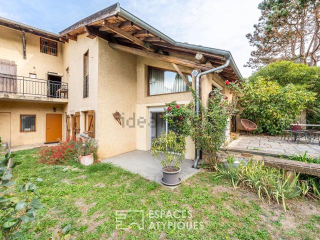 Maison, Montanay