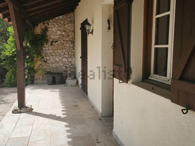 Maison, Montbarla