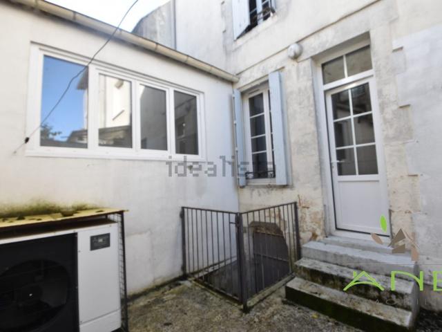 Maison, Montbron