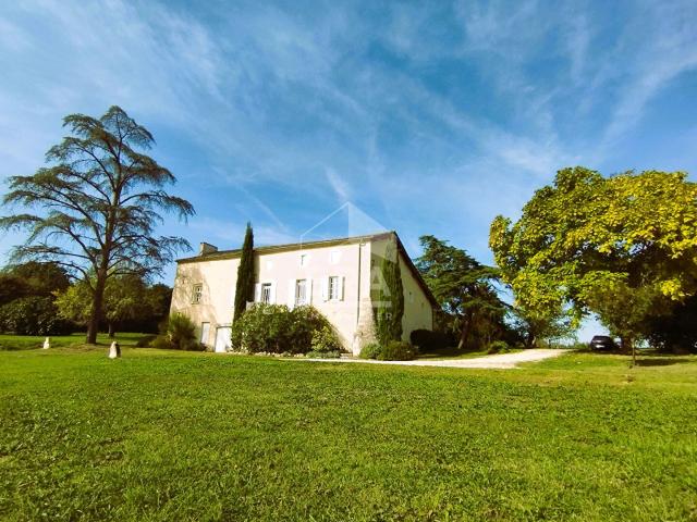 Maison Montcaret 7 pièce s 206 m2