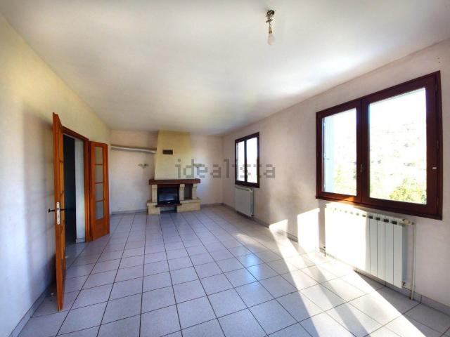 Maison, Monteils