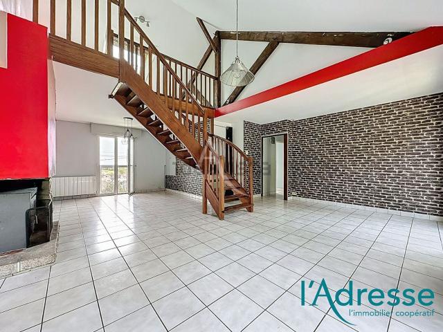 Maison, Montenay