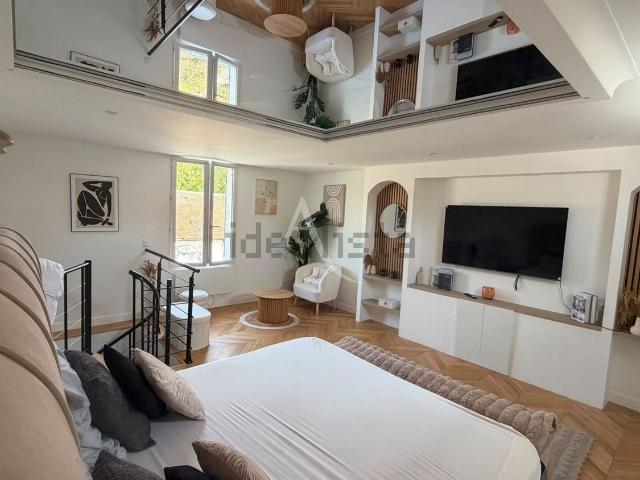 Maison, Montereau Fault Yonne