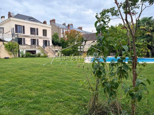 Maison, Montereau Fault Yonne
