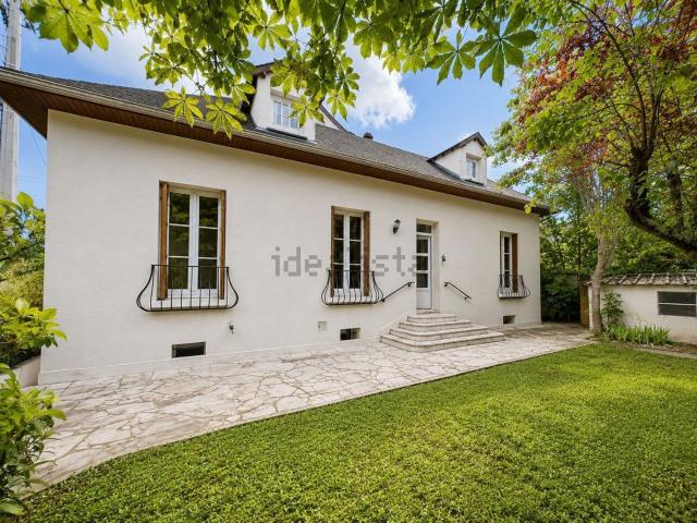 Maison, Montesson