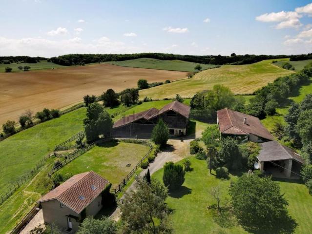 Maison, Montesquiou