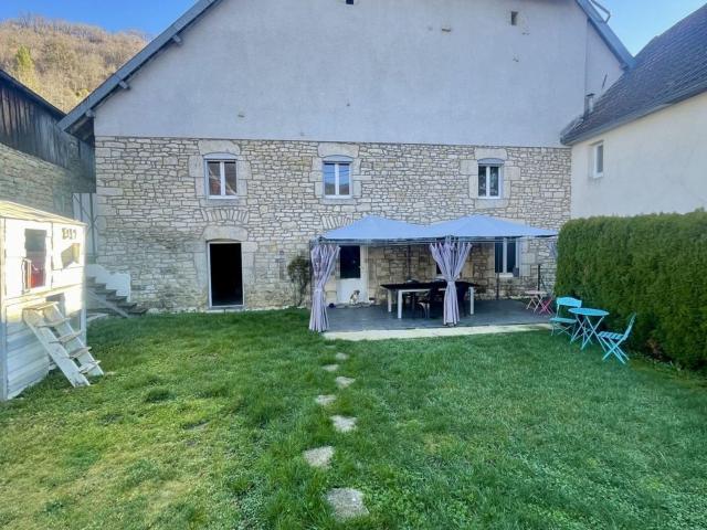 Maison, Montgesoye