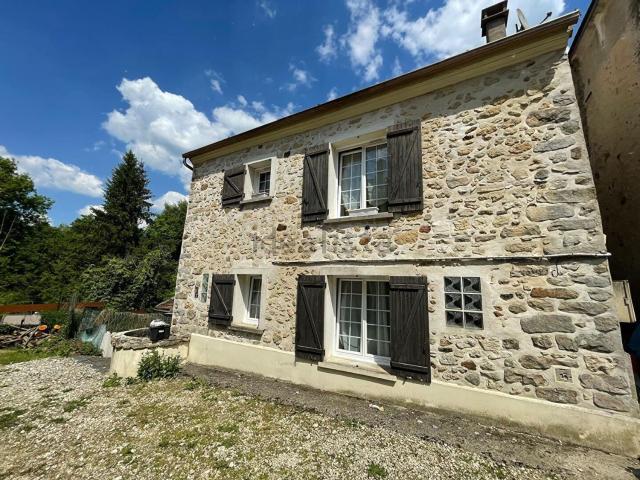 Maison, Monthiers