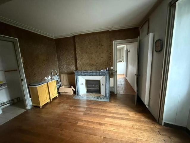 Maison, Monthoiron