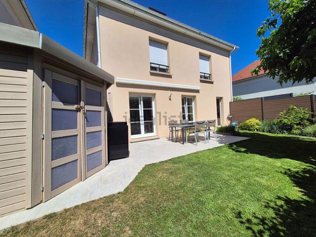 Maison, Montigny le Bretonneux