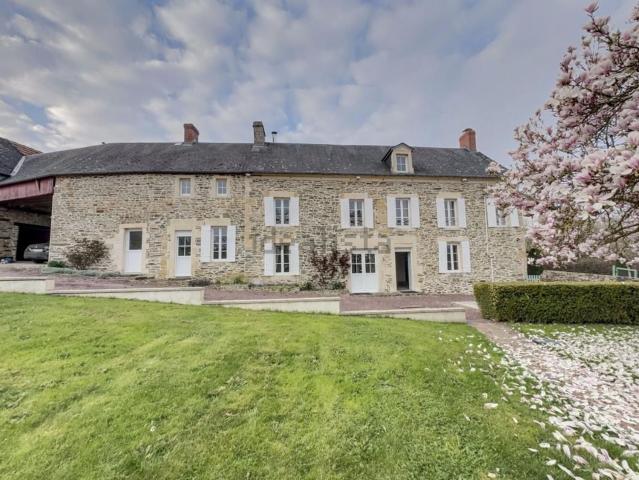 Maison, Montillières sur Orne