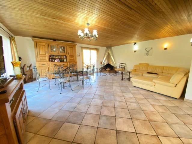 Maison, Montjay