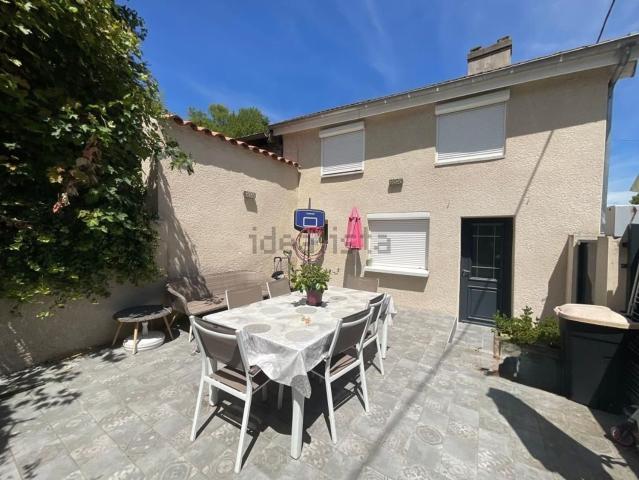 Maison, Montluel