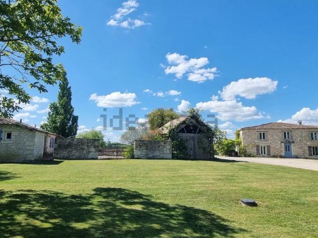 Maison, Montpezat de Quercy