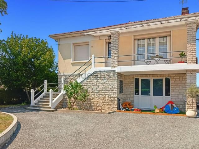 Maison, Montrem