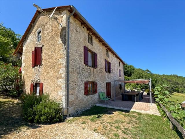 Maison, Montrem