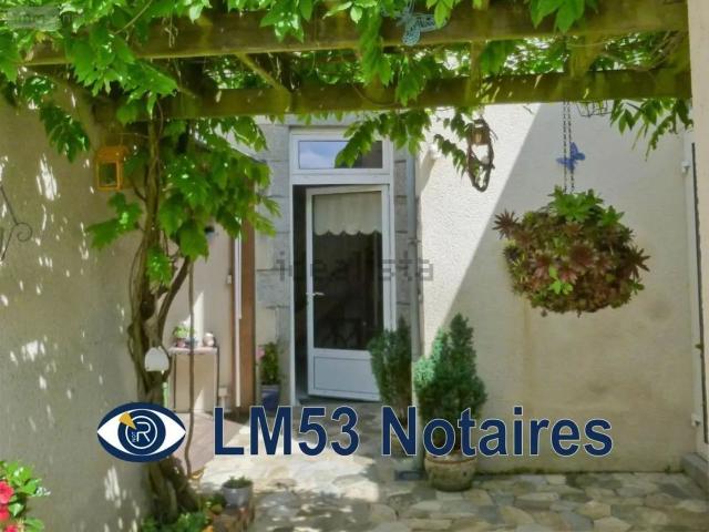 Maison, Montsûrs