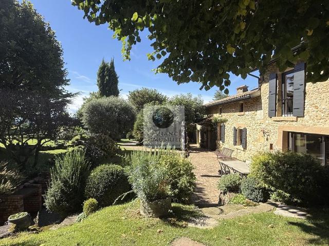 Maison, Montvendre
