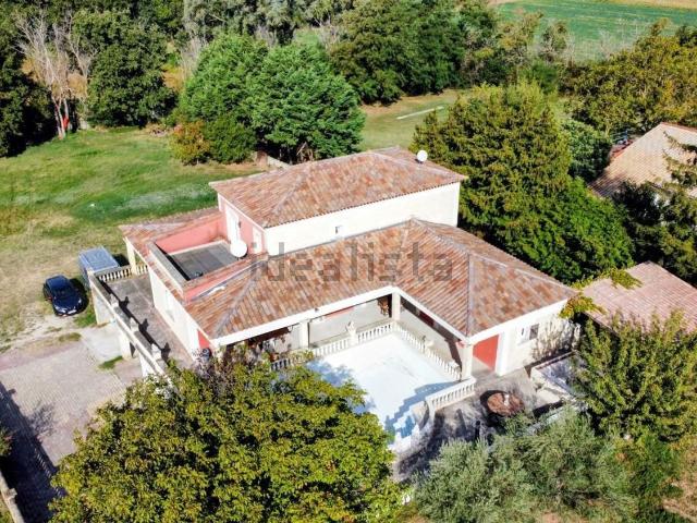 Maison, Montvendre