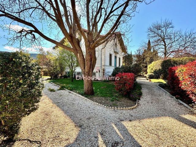 Maison, Monze