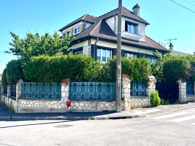 Maison Morangis 7 pièce s 207 m2