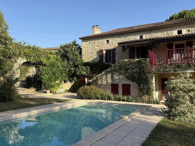 Maison, Mauroux