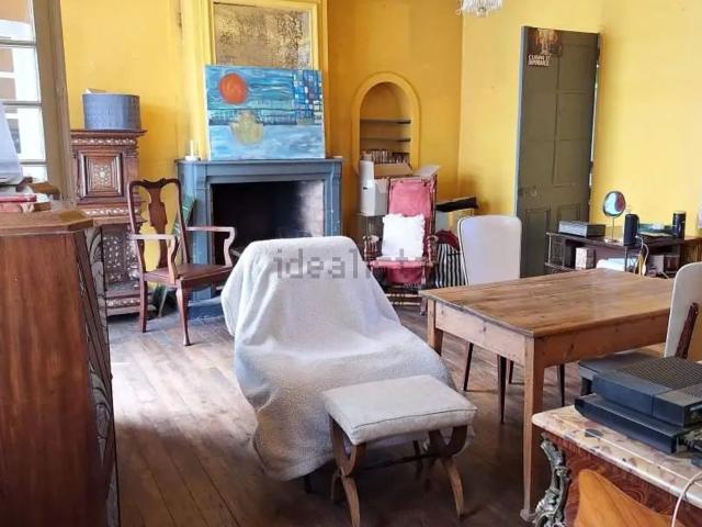 Maison, Mauron
